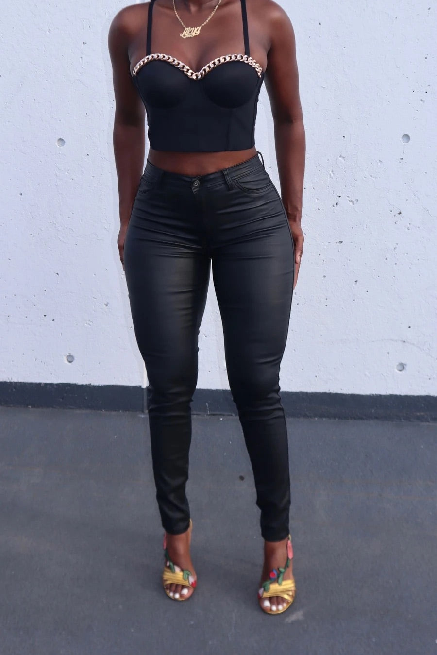 COATED BRAZILIAN JEANS - BLACK